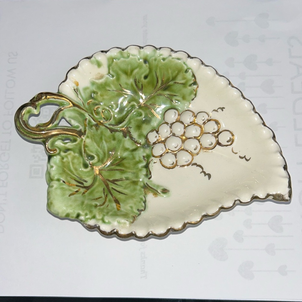 Leaf Shape Serving Dish Platter Green Grape on Vine Glazed